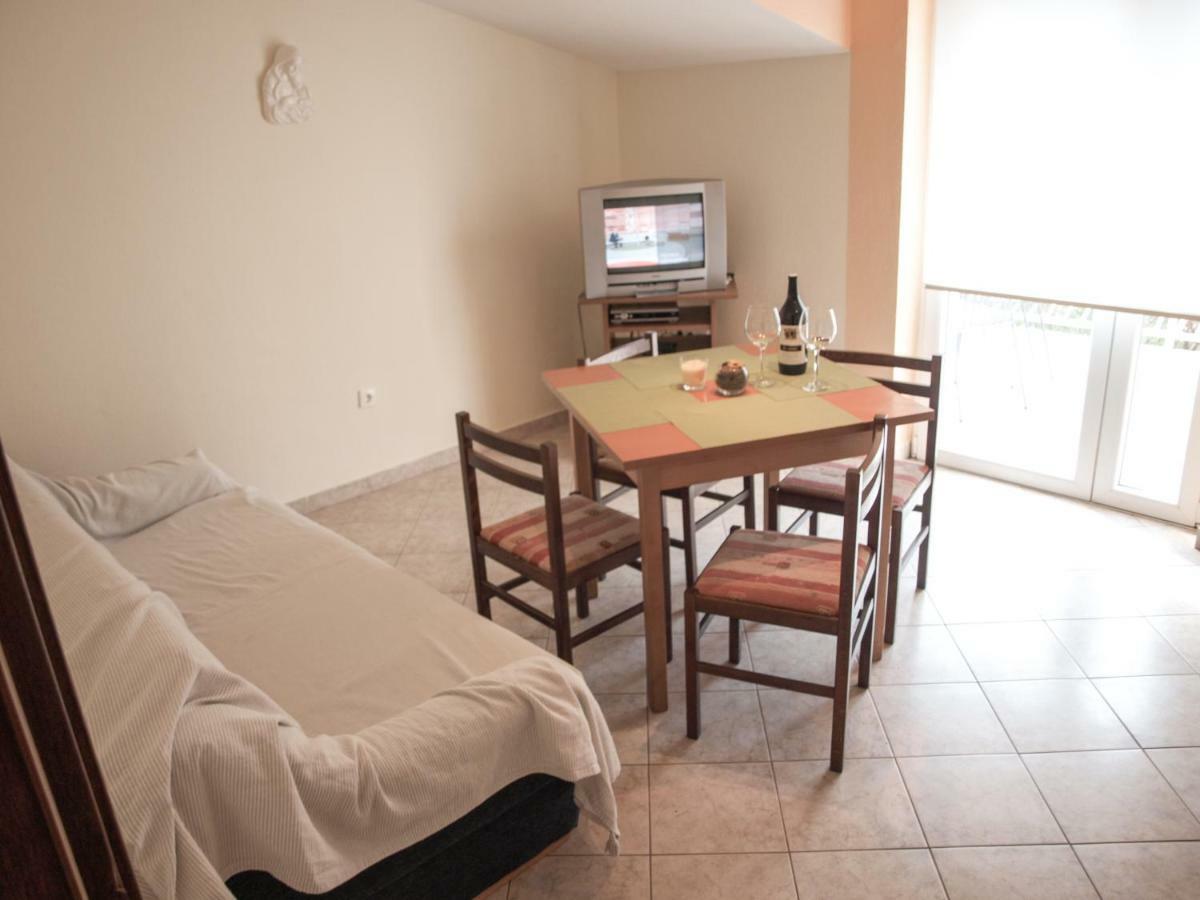Apartment Pletikosic Kastela Exterior photo