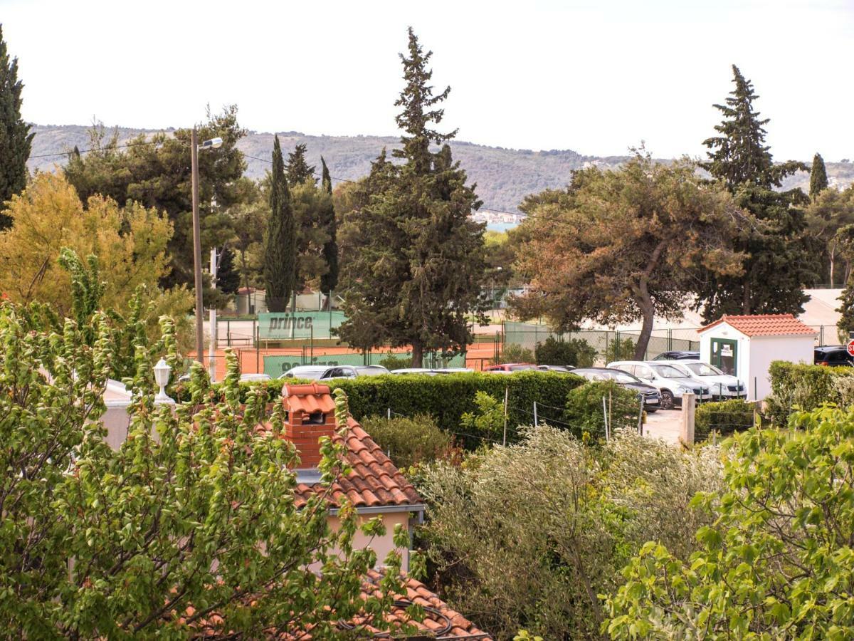 Apartment Pletikosic Kastela Exterior photo